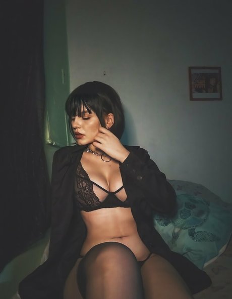 lucymeowt actrice exclusive photo