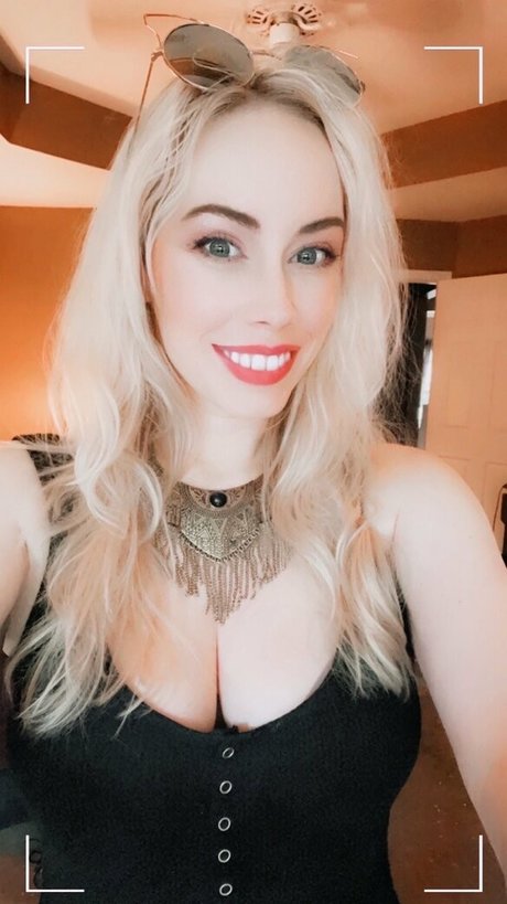 malloypanda étoile sexy photos