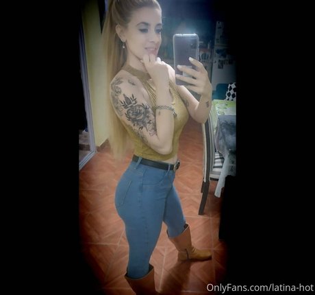 thedevilhot étoile érotique img