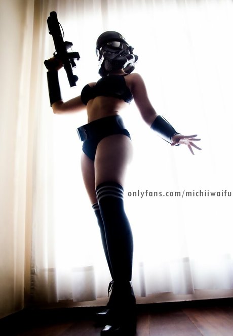 michiisdiary haut modèle photo