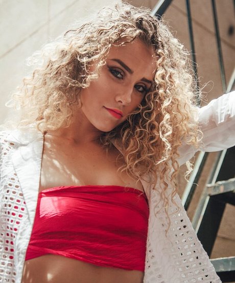 Kendall Ripetta art star du porno image