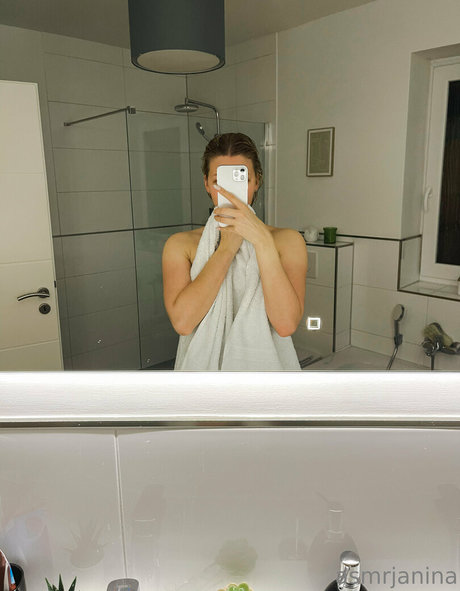 asmrjanina actrice exclusive images