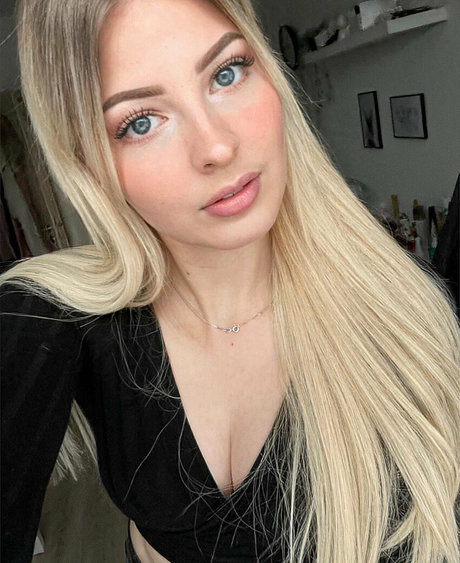 asmrjanina actrice porno image