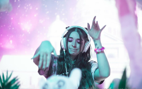 vybrantvibesofficial modèle hd collection