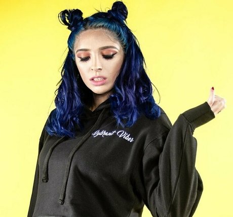 vybrantvibesofficial belle actrice des photos