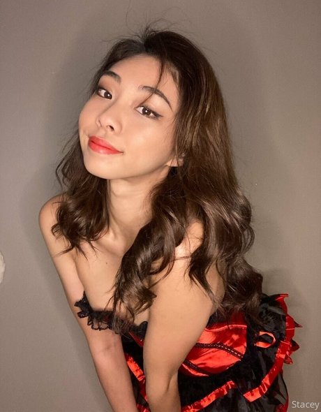 Ya Stacey étoile adulte images