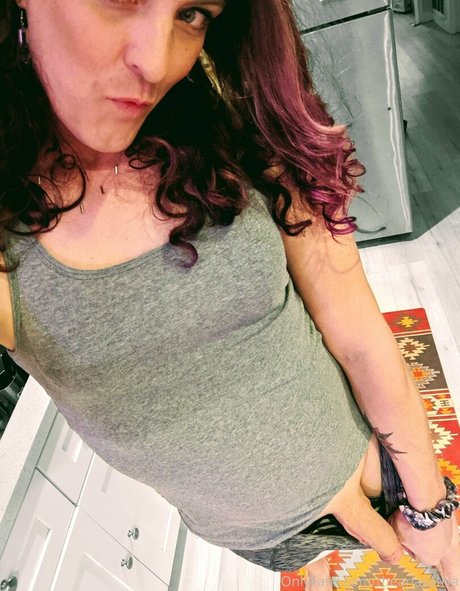 theariasativa modèle sexy photo