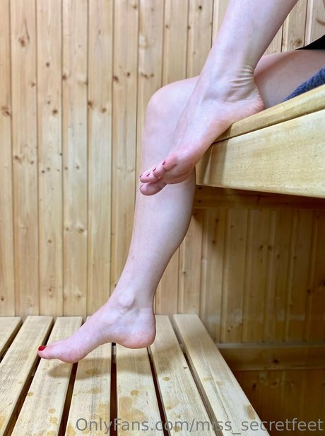 miss secretfeet modèle nu photo