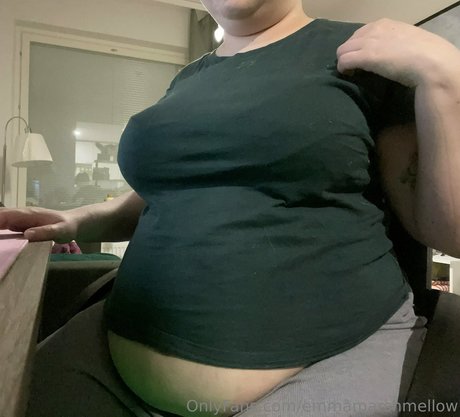 emmamarshmellow étoile nue galeries