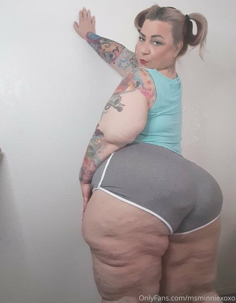 msminniexoxo actrice érotique archive