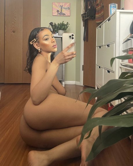 Sydney Celeste belle actrice des photos