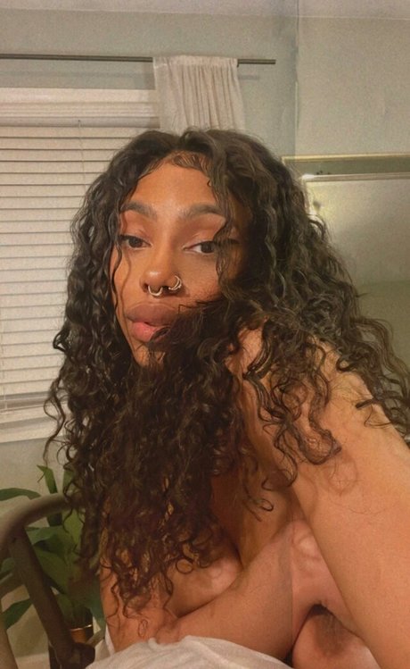 Sydney Celeste modèle pornographique galerie