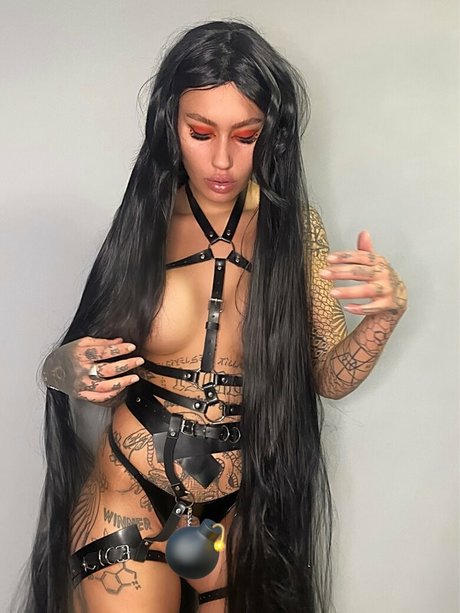 adultekra jolie actrice photos