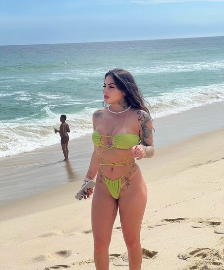 Kauani Siqueira actrice érotique image