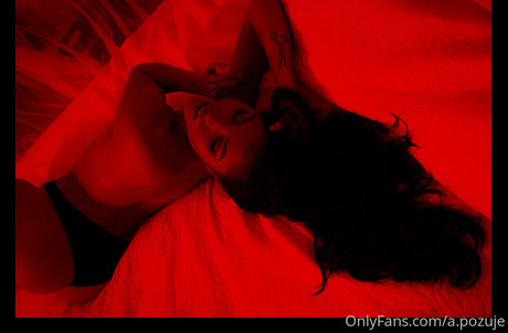 a pozuje haut de star du porno des photos