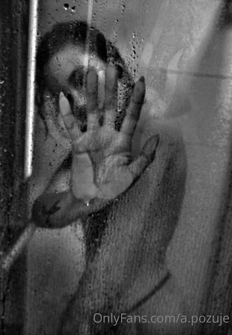 a pozuje star du porno exclusive collection