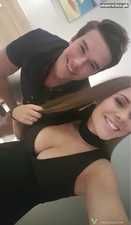 Toni Paras jolie actrice galeries