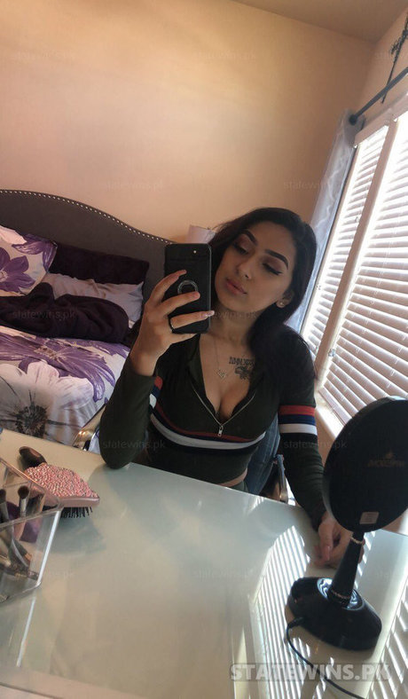 Mariah Castellanos jolie star du porno image