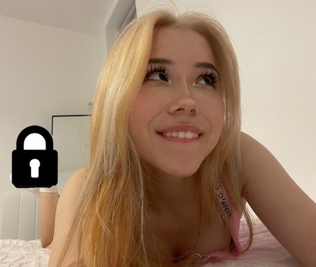 Ivy owowo modèle exclusif photo