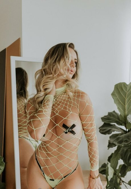 Leticia Abreu actrice exclusive galeries