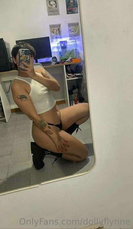 dollyflynne actrice de sexe galeries