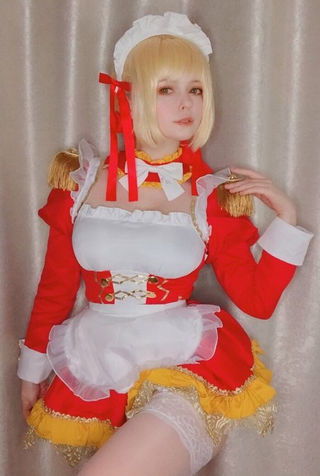 Xiao Elsie étoile nue photos