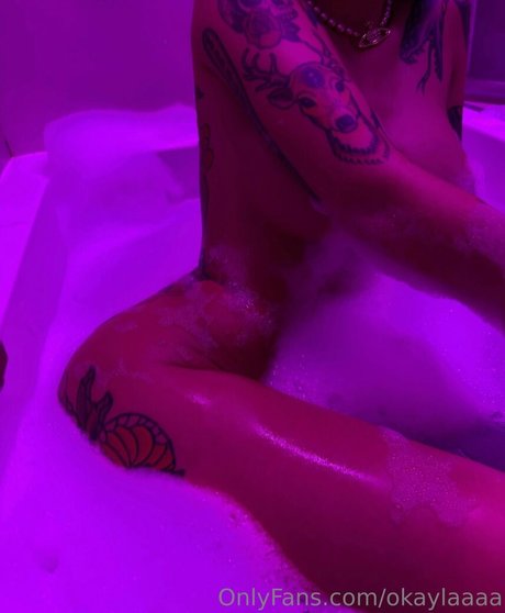 Kayla Okaylaaa étoile adulte photos