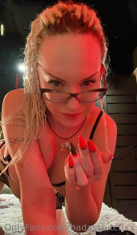 badassbitchxx actrice exclusive des photos