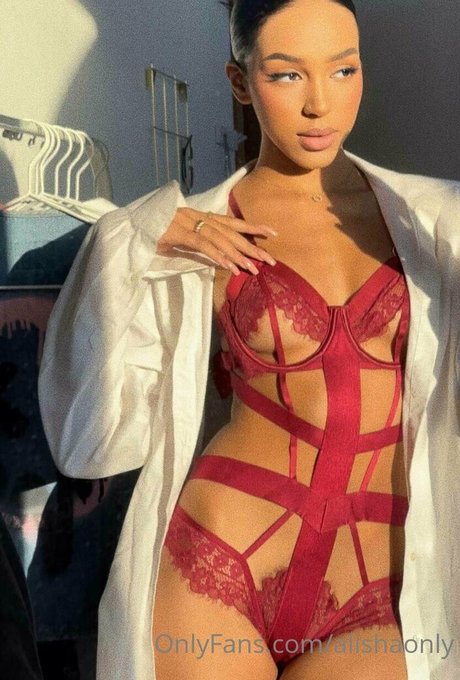 Alisha Kone modèle chaud img