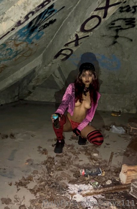 Roxyz111 star du porno en haute qualité image