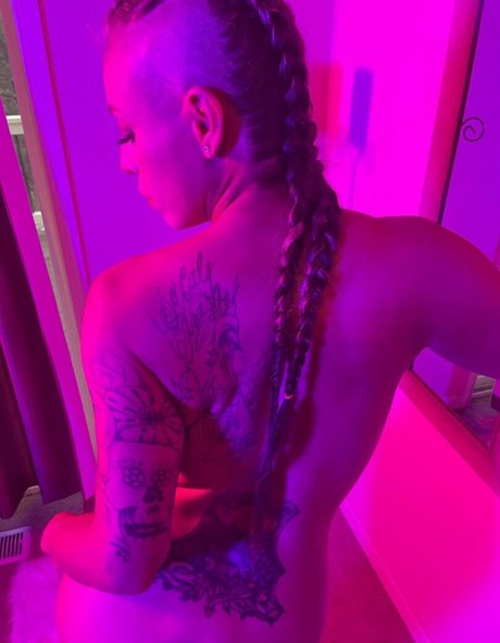 lorylace nus de stars du porno archive