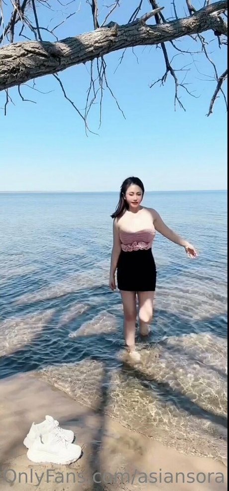 asiansora modèle sympa des photos