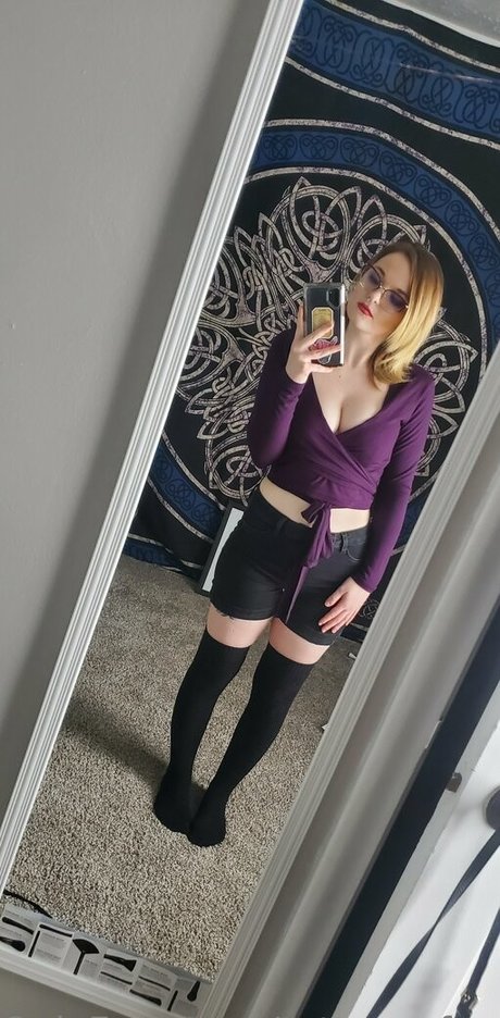 tatteasefree beau modèle archive