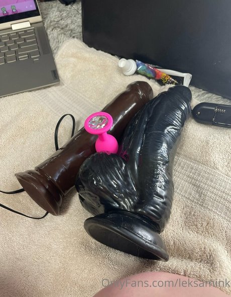 leksamink actrice adulte galeries