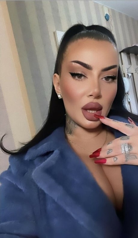 Kristina Karieva star du porno sympa galeries