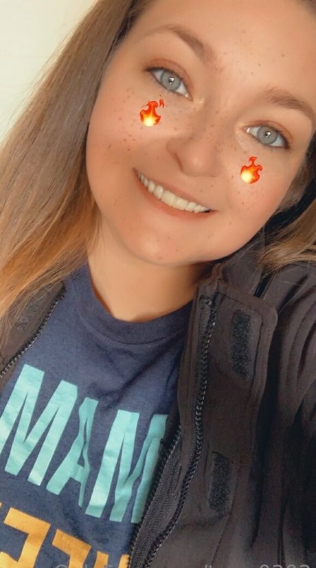 tmar0303 actrice adulte photos