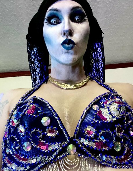 blondiedoes modèle joli img