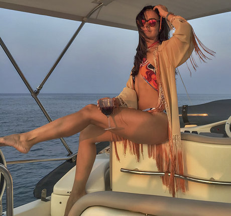 Belgin Kadoglu modèle porno archive