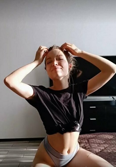 roxanne moore jolie star du porno photo