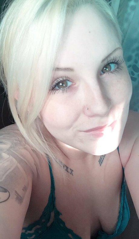 katiiemae star exclusive photos