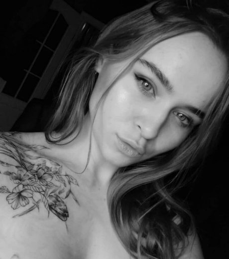 chatte poilue onlyfans assez nue galerie