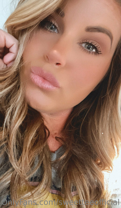 pom-pom girl blonde onlyfans haut sexy collection