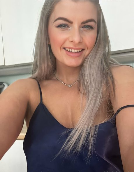 housewifekim modèle sexy photo