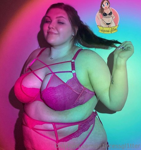 pr1ncessgl1tterfree étoile exclusive galerie