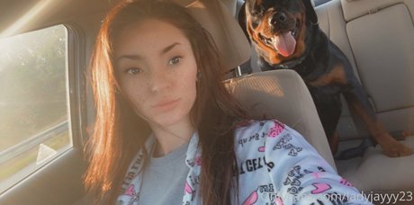 trio sous la douche onlyfans très chaud image