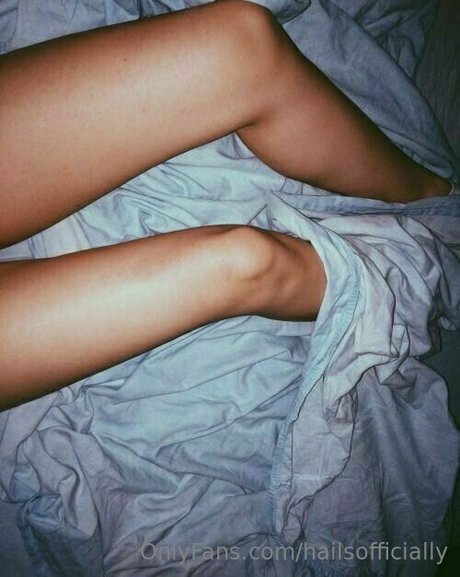 hailsofficially jolie actrice galeries