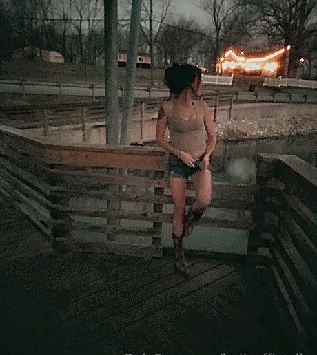 hailsofficially modèle collection