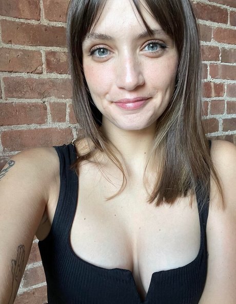 Alanah Mackie modèle sympa archive