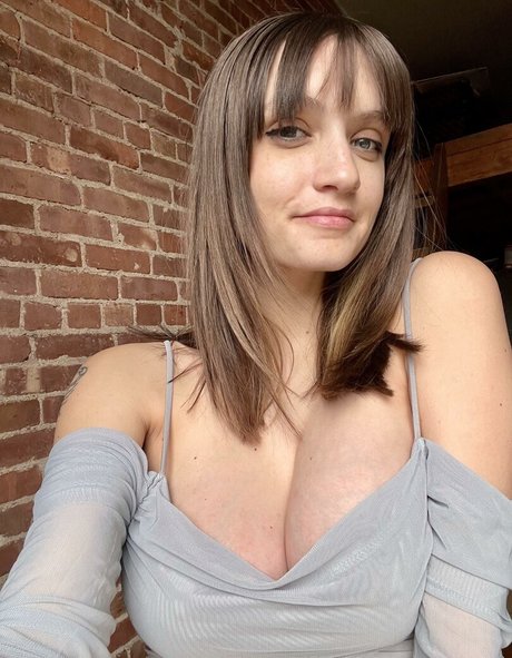 Alanah Mackie étoile des photos