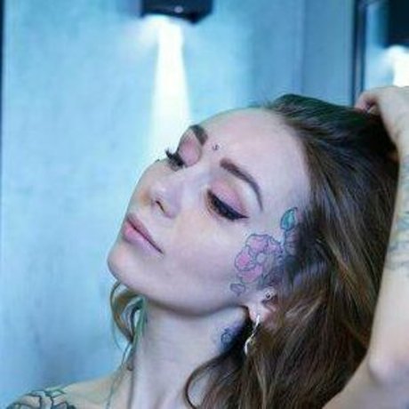 mamasuzie nus star du porno galerie